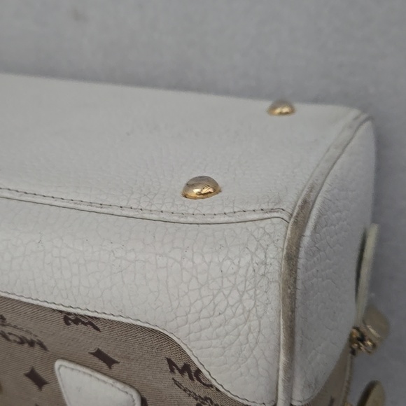 Pre Loved MCM Vintage White and Gold Handbag - Picture 4 of 14